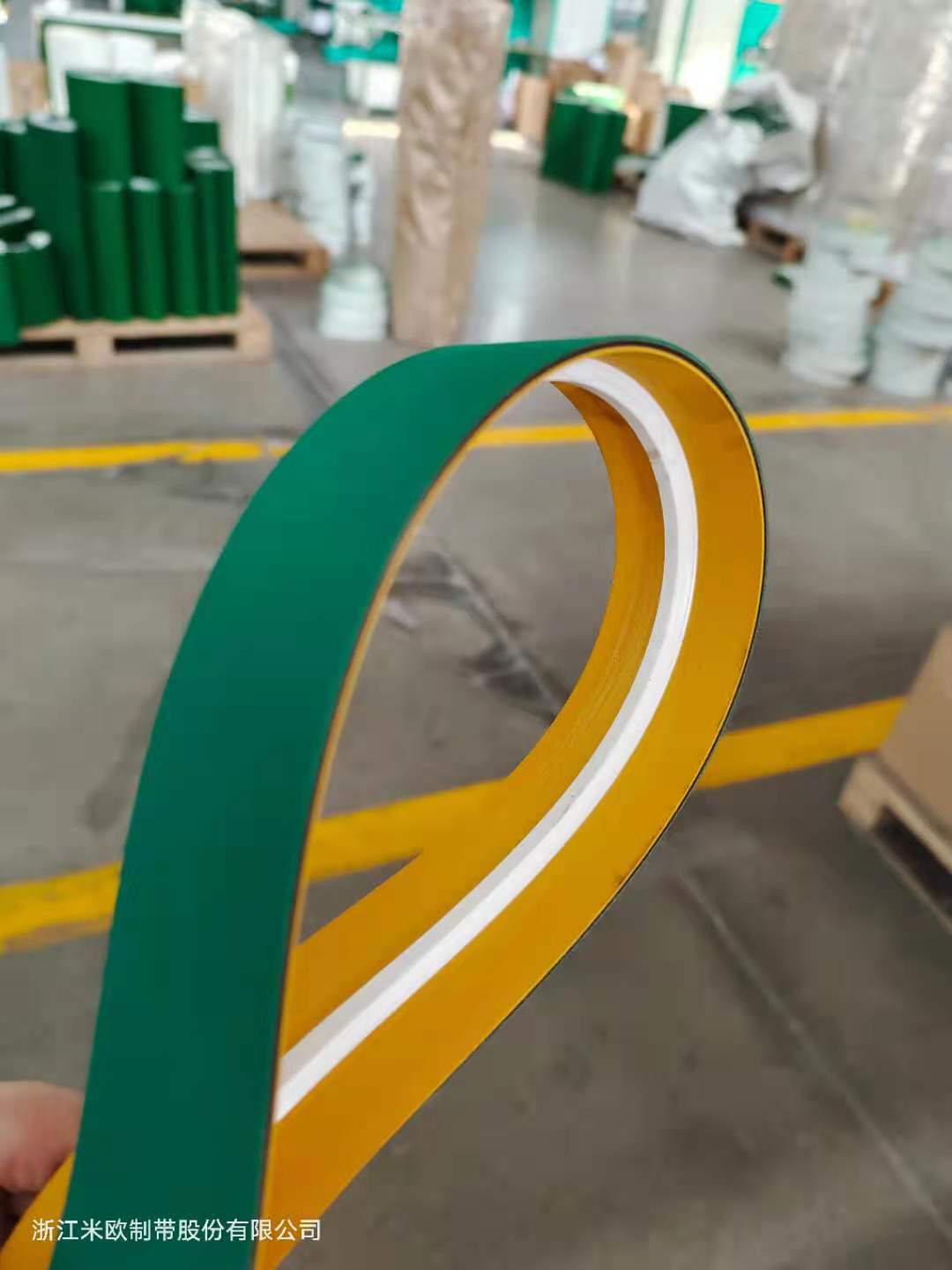 輸送機(jī)皮帶厚度根據(jù)什么定，米歐小編帶您了解下
